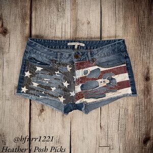 Romeo & Juliet Couture American Flag Jean Shorts